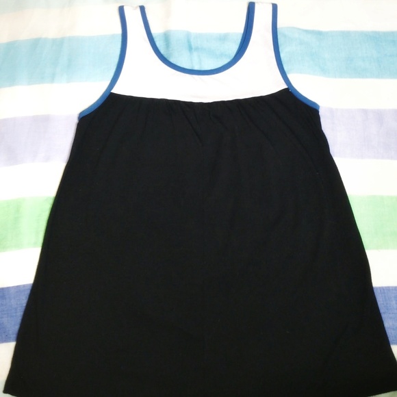 • {Xhilaration} Color Block Tunic - Picture 2 of 6